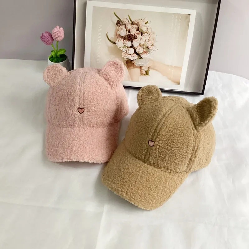 Objevte krásu Cashmere Baseball Cap